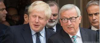 Boris Johnson e o presidente da Comissão Europeia, Jean-Claude Juncker, anunciaram no Twitter o novo acordo