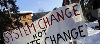 Protestos em Davos: "Mudança de sistema, não mudança climática"