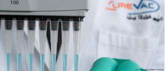Primeiros testes de vacina para covid-19 podem começar dentro de alguns meses