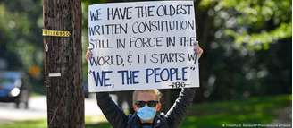 Homenagem a Ginsberg: "Nós temos a Constituição mais antiga do mundo ainda em vigor. Ela começa com 'nós, o povo'".