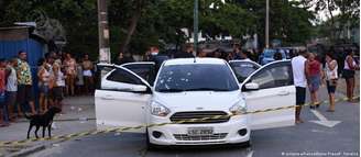 O carro de Evaldo baleado após a ação militar em Guadalupe, na Zona Norte do Rio