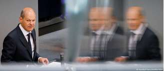 Chanceler federal Olaf Scholz tem transmitido a imagem de uma Alemanha irresoluta e possivelmente oportunista