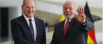 Em encontro com Lula em Brasília, Scholz (esq.) afirmou: "Vocês [o Brasil] têm muita experiência com energias renováveis e enormes potenciais também através da produção e da exportação de hidrogênio verde e seus respectivos produtos"