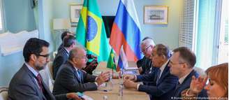 Diplomacia russa divulgou foto do encontro entre Lavrov e Vieira