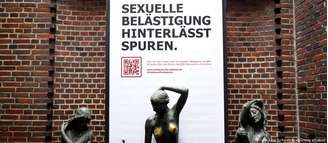 "Assédio sexual deixa marcas", afirma cartaz da campanha "Unsilence the violence" em Bremen