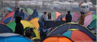 Campo de migrantes e refugiados na Grécia