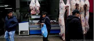 Açougue de Buenos Aires: carne argentina é legendária. Mas não para todos