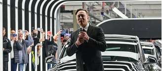 Elon Musk durante inauguração de fábrica da Tesla nos arredores de Berlimpixbet com login2021