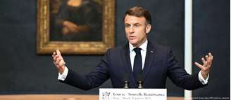 Macron anunciou as mudanças no Louvre na sala onde hoje fica a "Mona Lisa"