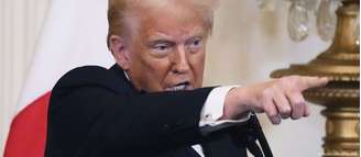Trump acusa África do Sul de ter posições agressivas contra os EUA e seus aliados, acusando Israel de genocídio 