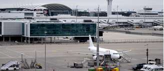 Greve ocorre em meio a negociações entre sindicato, governo federal e municípios, em torno de um acordo salarial coletivo