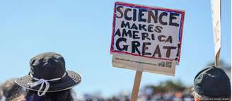 Países pressionam Comissão Europeia para facilitar realocação de pesquisadores americanos à Europa