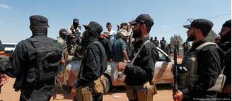 Forças de segurança sírias bloqueiam entrada de combatentes beduínos à província de Sueida