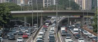 Governo estima que 20 milhões de brasileiros dirijam sem carteira de motorista no Brasil