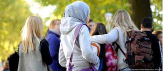 Governo diz que véu sexualiza e oprime meninas