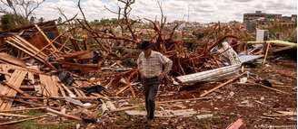 Destruição causada por tornado em Rio Bonito do Iguaçu, no Paraná