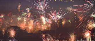 Todos os anos, a venda de fogos de artifício é legal na Alemanha somente entre os dias 29 e 31 de dezembro