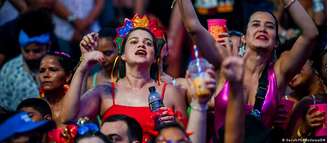 Carnaval em Olinda atrai milhares de foliões