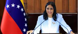 Delcy Rodríguez planeja reforma no governo venezuelano, com mudanças ministeriais, uma nova legislação petrolífera e a aprovação da lei de anistia
