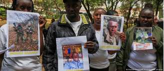 Parentes de mercenários quenianos mortos enquanto lutavam pela Rússia na Ucrânia protestam pela repatriação dos corpos