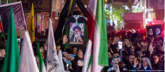 Xiitas iraquianos fizeram funeral simbólico em homenagem a Ali Khamenei, líder supremo do Irã