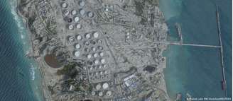 A ilha, que é coberta por vegetação rasteira, fica no Golfo Pérsico, a cerca de 25 km da costa do Irã