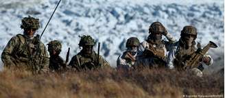 Segundo emissora, soldados dinamarqueses chegaram ao território preparados para oferecer resistência a uma invasão