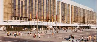 Fachada do Palácio da República em 1976