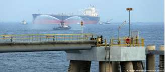 Petroleiro perto do porto de Fujairah, nos Emirados Árabes Unidos