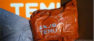 A Temu é popular por oferecer produtos baratos, de roupas a artigos para o lar, enviados por vendedores na China
