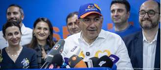Primeiro-ministro da Armênia, Nikol Pashinyan, celebra a vitória na eleição