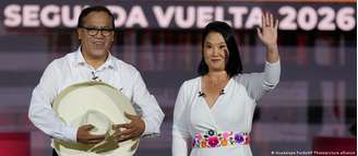 Roberto Sánchez, ex-ministro de esquerda, e a rival Keijo Fujimori, filha do ex-ditador Alberto Fujimori