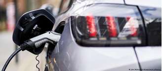 Segundo a IAE, competitividade dos veículos elétricos tem sido determinante para sustentar a demanda
