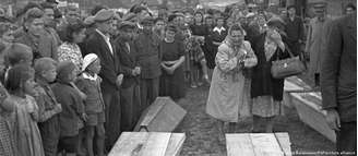 Enterro de vítimas do massacre de Kielce em 1946