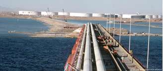 Oleodutos da Arábia Saudita levam a Yanbu, no Mar Vermelho, uma rota de transporte de petróleo que também está ameaçada