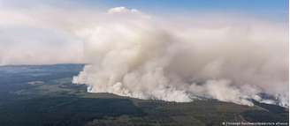 Incêndio é descrito pelas autoridades como o maior da história moderna da Bélgica