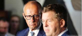 O chanceler federal Friedrich Merz e o governador Sven Schulze. Partido da dupla perdeu mais da metade do seu eleitorado na Saxônia-Anhalt