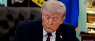 Trump assinou uma ordem executiva em março para restringir o voto pelo correio, alegando, sem apresentar provas, que o sistema seria vulnerável a fraudes