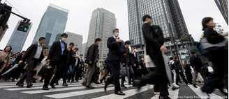 Serviços de "demissão terceirizada" ganham espaço no Japão ao permitir que funcionários deixem o emprego sem comunicar diretamente seus chefes