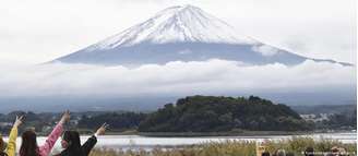 Monte Fuji é um vulcão ativo de 3.776 metros de altitude, localizado na ilha de Honshu
