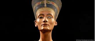 Segundo a hipótese dos pesquisadores, Nefertiti, esposa de Akhenaton, seria a destinatária original do complexo funerário