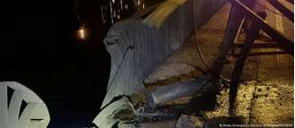 Ponte sobre o rio Dnipro ficou danificada após ataque com drones russos na sexta-feira