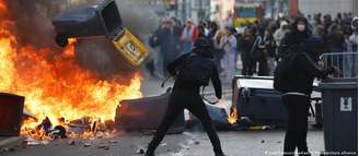 Protestos se tornaram violentos, com confrontos entre manifestantes e forças de segurança