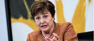 "Agora temos uma economia mundial que está apoiada numa única perna: a da inteligência artificial", disse a diretora-gerente do FMI, Kristalina Georgieva