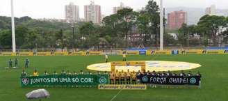 Flu venceu o Nacional em jogo marcado pelas homenagens à Chapecoense (Foto: Divulgação/FFC)