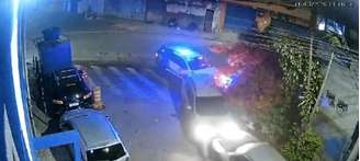 Perseguição a ladrões de farmácias por 5 km acabou com batida entre carros