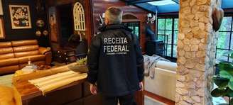 Operação localizou alta quantia de dinheiro e imóveis de luxo 