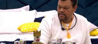 Babu, o líder da semana no BBB 26, discute estratégias com seus aliados e define alvos para o Paredão