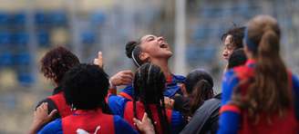 Lorenza, jogadora do time sub-20 das Bragantinas. 