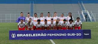 Jogadoras do time sub-20 das Bragantinas. 